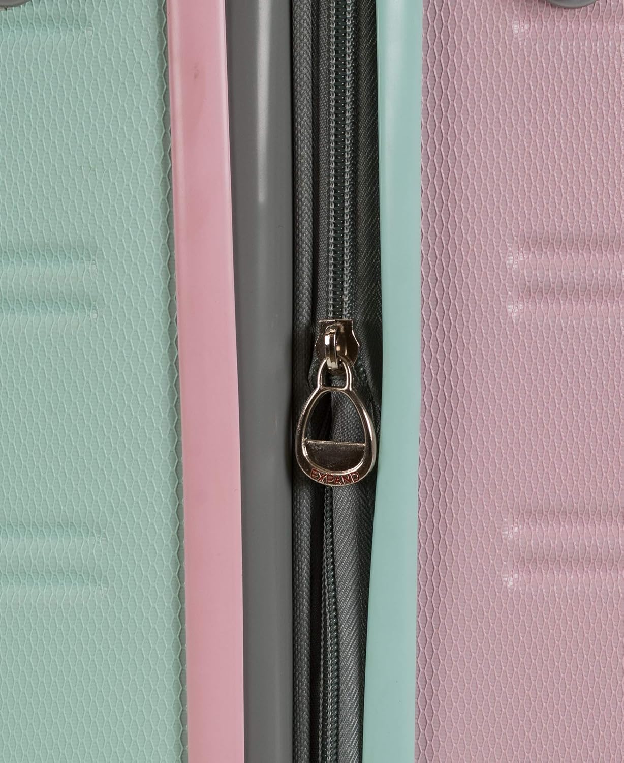 Lightweight Expandable Hardside Carry-On with Double Spinner Wheels – Cotton Candy