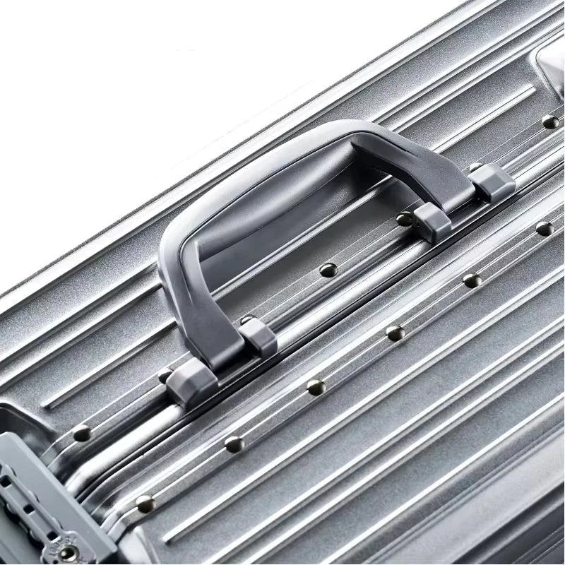 Aluminium-Magnesium business case – Berlin-Black-S (42 L)-The Livary