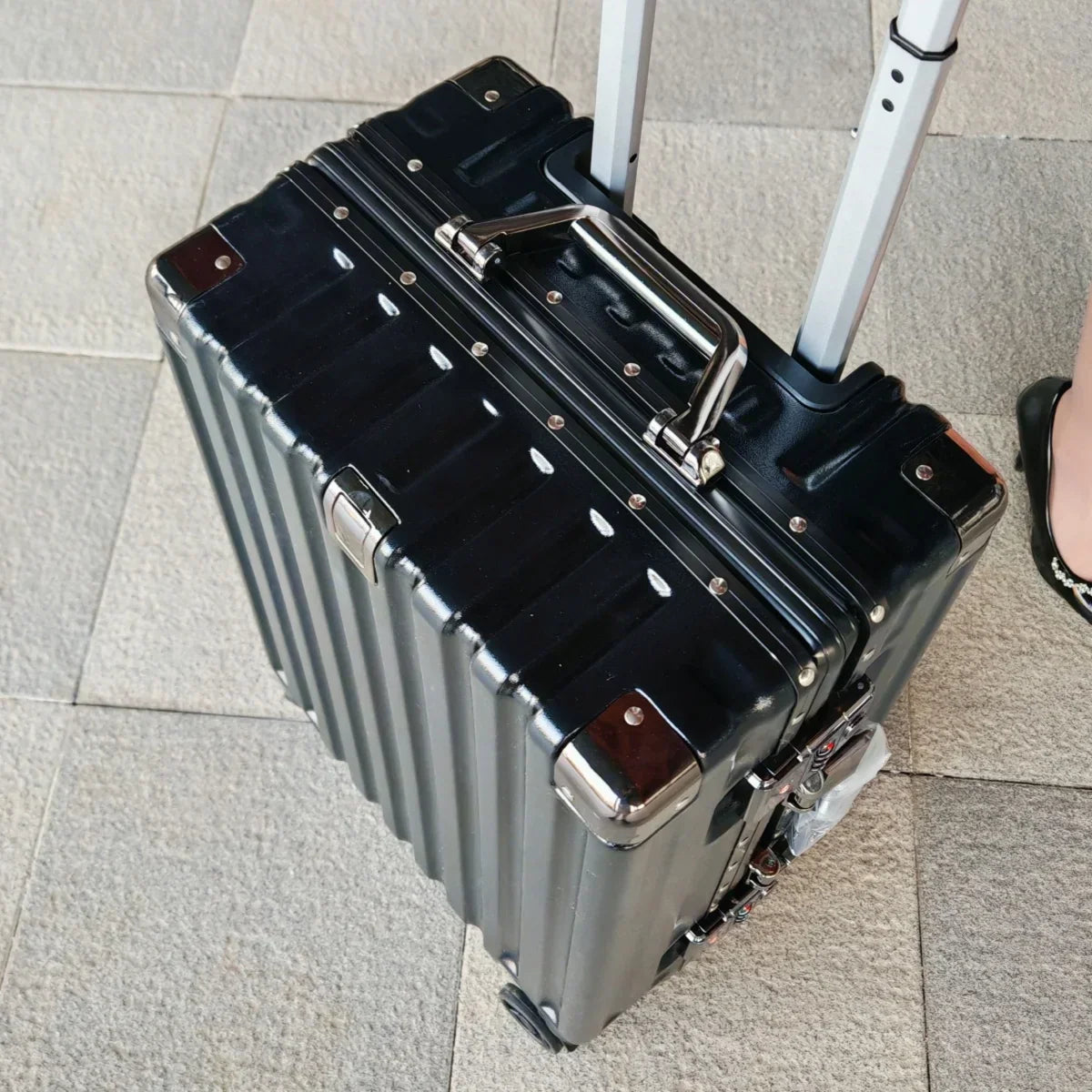 Hard shell suitcase with aluminium frame – Vilnius-Blue-S (42 L)-The Livary