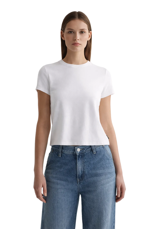 White short sleeve T-shirt with round neckline