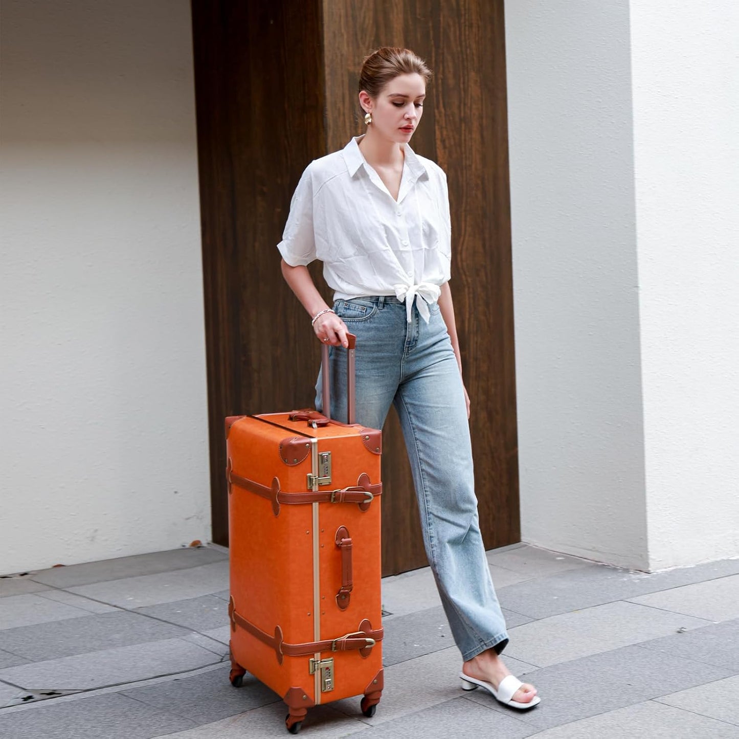AA OUT OF STOCK 2-Piece Vintage-Inspired Luggage Set with Spinner Wheels and Protective Cover